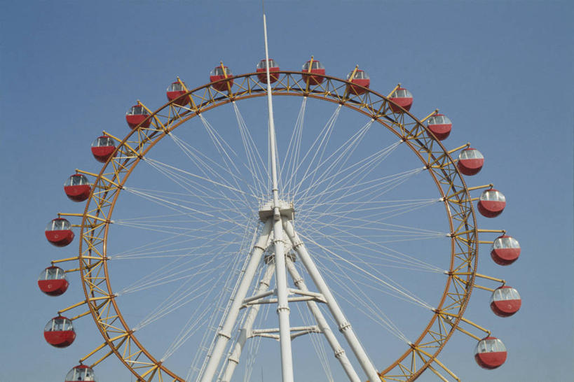 无人,横图,室外,特写,白天,仰视,游戏,阴影,光线,影子,摩天轮,玩,娱乐,蓝色,蓝天,天空,阳光,天,休闲,游乐设施,晴朗,活动,发泄,消遣,智力,万里无云,费里斯大转轮,宣泄,游艺设施,晴空,晴空万里,玩耍,嬉戏,彩图,低角度拍摄