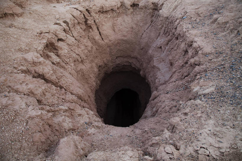 无人,横图,俯视,室外,白天,旅游,度假,灌溉,石头,美景,非洲,摩洛哥,石子,水井,景观,生活,娱乐,自然,享受,休闲,景色,放松,储蓄,井,浇灌,储存,自然风光,阿非利加洲,摩洛哥王国,储备,蕴藏,贮备,石块,岩石,彩图,高角度拍摄,贮存