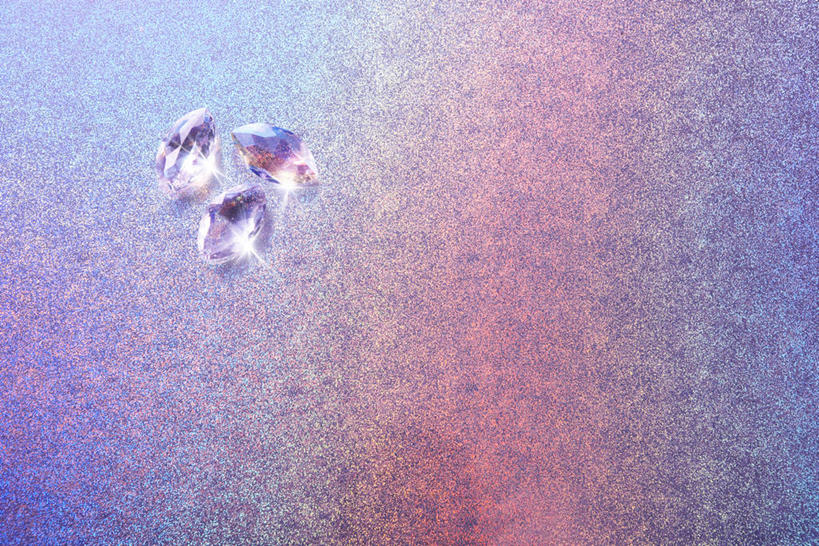 无人,横图,俯视,室内,特写,白天,爱情,奢侈,静物,珠宝,阴影,反射,矿石,影子,三颗,昂贵,坚硬,贵重,宝石,坚定,信念,约定,宝贵,彩图,高角度拍摄,镜头光晕,透镜闪耀,眩光