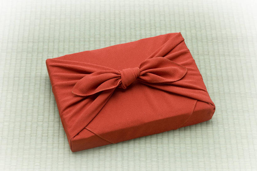 无人,横图,俯视,室内,特写,白天,静物,阴影,花纹,日本文化,反射,布,图案,影子,塌塌米,榻榻米,布纹,文化,一个,红色,单个,布匹,风吕敷,包袱布,叠席,彩图,高角度拍摄