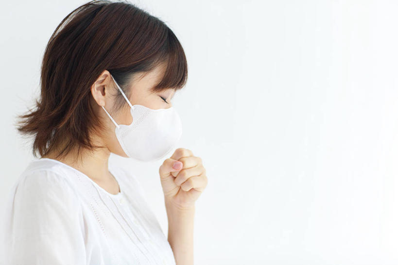 东方人,手,一个人,站,闭眼,横图,室内,白天,白色背景,侧面,亚洲,仅一个年轻女性,仅一个女性,仅一个人,阴影,服装,反射,分离,影子,过滤,分开,休闲装,黄种人,一个,衣服,口罩,站着,休闲,手部,休闲服,隔断,遮掩,摄影,服饰,影棚,单个,单手,隔离,卫生,掩盖,遮挡,净化,间隔,预防,遮盖,防尘,咳嗽,掩饰,断绝,隔开,屏蔽,屏绝,远离,中断,阻遏,阻隔,年轻女性,女人,女性,亚洲人,闭眼睛,闭着眼,闭着眼睛,站立,半身,彩图,影棚拍摄,拍摄