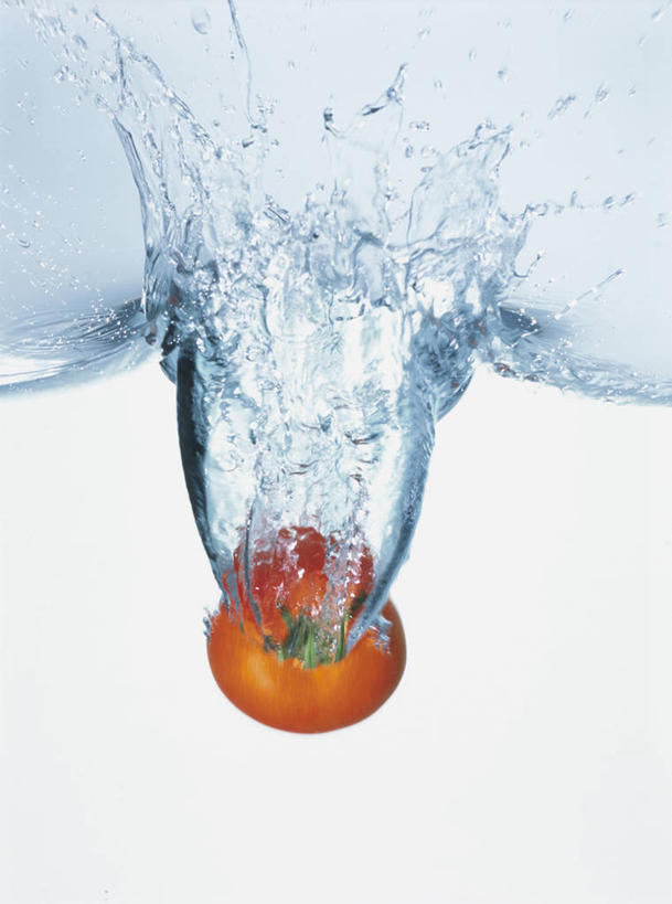 无人,竖图,室内,特写,白天,白色背景,正面,水,西红柿,阴影,波纹,透明,反射,液体,影子,气泡,水滴,涟漪,漩涡,水泡,水珠,一个,红色,水纹,泡泡,摄影,影棚,单个,圆弧,止咳,消肿,绰菜,瞑菜,睡菜,洋柿子,柑仔蜜,番茄,臭柿,彩图,影棚拍摄,拍摄,六月柿,润肺,喜报三元