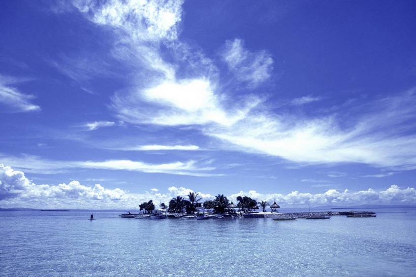 无人,横图,室外,白天,正面,旅游,度假,岛屿,海浪,海洋,美景,植物,菲律宾,亚洲,阴影,光线,影子,岛,景观,浪花,云,云朵,云彩,娱乐,树,树木,蓝色,绿色,白云,蓝天,天空,阳光,自然,海水,天,享受,休闲,景色,放松,东南亚,生长,晴朗,成长,自然风光,海景,菲律宾共和国,宿务,宿务岛,米沙鄢,米沙鄢群岛,大海,风浪,海,海水的波动,近岸浪,列岛,群岛,涌浪,诸岛,晴空,彩图