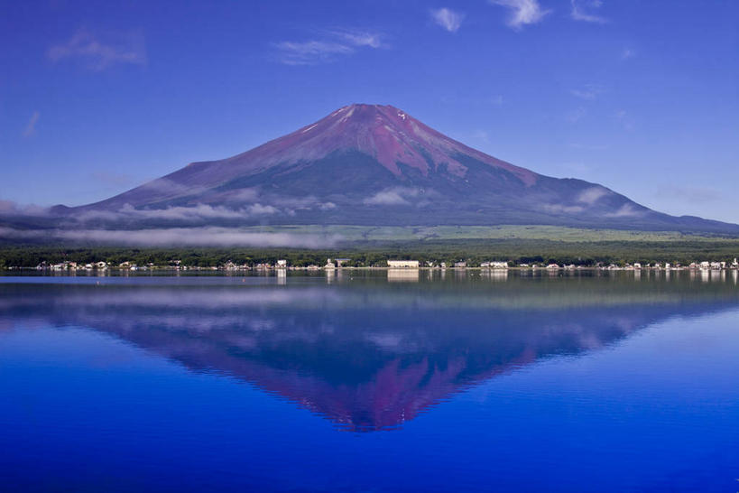 无人,横图,室外,白天,正面,旅游,度假,草地,草坪,湖,湖泊,火山,美景,树林,水,植物,富士山,日本,亚洲,阴影,光线,影子,湖面,景观,水流,水面,云,云朵,云彩,娱乐,草,树,树木,蓝色,绿色,白云,倒影,蓝天,天空,阳光,自然,湖水,天,享受,休闲,景色,放松,生长,晴朗,成长,淡水湖,倒映,自然风光,东亚,本州,本州岛,日本国,中部地方,山梨,山梨县,富士五湖,山中湖,反照,活火山,晴空,彩图,南都留郡,富士河口湖町