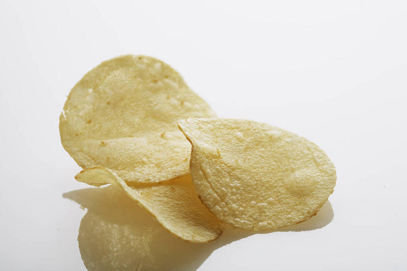 点心,无人,横图,俯视,室内,特写,白天,白色背景,一堆,许多,阴影,堆叠,堆积,反射,影子,食品,很多,薯片,食物,零食,摄影,影棚,堆,垃圾食品,彩图,高角度拍摄,影棚拍摄,拍摄