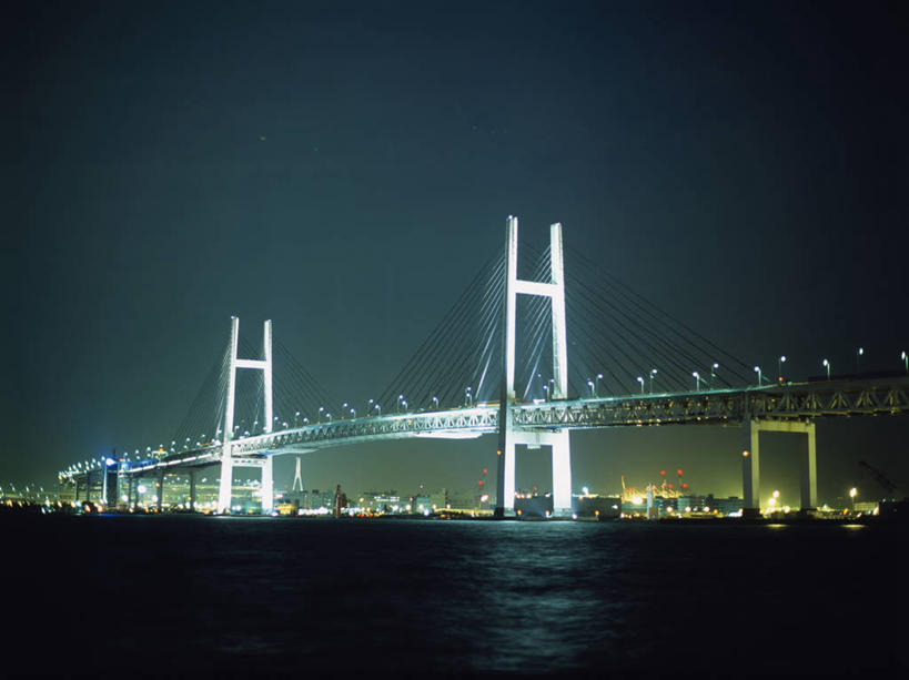 无人,横图,室外,夜晚,正面,旅游,度假,海浪,海洋,标志建筑,大桥,地标,建筑,桥梁,夜景,神奈川,日本,亚洲,阴影,光线,影子,浪花,斜拉桥,桥,灯光,横滨,横滨市,神奈川县,娱乐,横滨海湾大桥,建设,天空,海水,天,享受,休闲,旅游胜地,放松,海景,东亚,本州,首府,海湾大桥,关东地方,本州岛,日本国,斜张桥,大海,风浪,海,海水的波动,近岸浪,涌浪,彩图