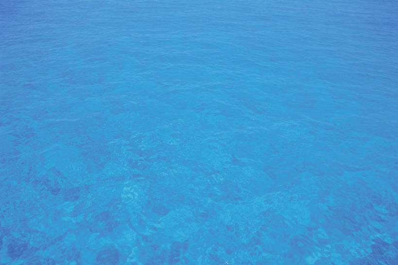 无人,横图,室外,特写,白天,正面,水,阴影,波纹,透明,光线,液体,影子,气泡,水滴,涟漪,漩涡,水泡,水珠,蓝色,水纹,阳光,泡泡,圆弧,大洋洲,塔希提岛,法属波利尼西亚,社会群岛,大溪地,法属玻利尼西亚,理智,沉静,塔西提岛,冷色,高深,冷淡,彩图