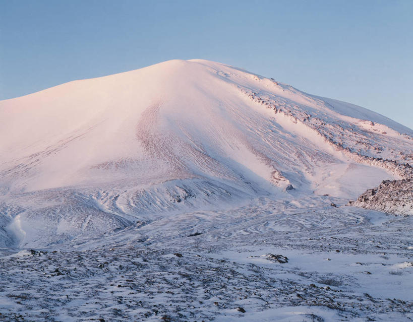 无人,横图,室外,白天,正面,旅游,度假,火山,美景,山,雪,雪山,大雪,长野县,日本,亚洲,阴影,光线,影子,冰,积雪,景观,山峰,雪景,冬季,冬天,山峦,娱乐,蓝色,蓝天,天空,阳光,自然,天,享受,休闲,景色,放松,寒冷,晴朗,冰冷,自然风光,东亚,本州,万里无云,关东地方,本州岛,日本国,中部地方,群马,群马县,长野,严寒,冰凉,酷寒,凛冽,凛凛,极冷,浅间山,轻井泽,活火山,晴空,晴空万里,彩图