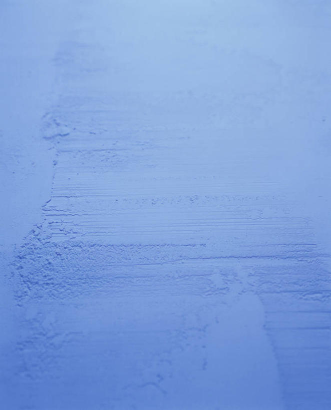 无人,竖图,室内,特写,白天,正面,静物,石膏,透明,纹路,纹理,蓝色,肌理,理智,沉静,冷色,高深,冷淡,熟石膏,彩图,灰膏