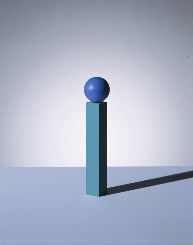 无人,竖图,插画,室内,白天,正面,数码,科技,阴影,灰色背景,反射,网络,图形,影子,高光,几何,计算机图形,合成,图画,长方体,画,一个,蓝色,球体,单个,电脑合成图,数码合成图,合成图,数学,漫画,写实,具体,具象,彩图,几何图形,立体几何,立体图形,直四棱柱