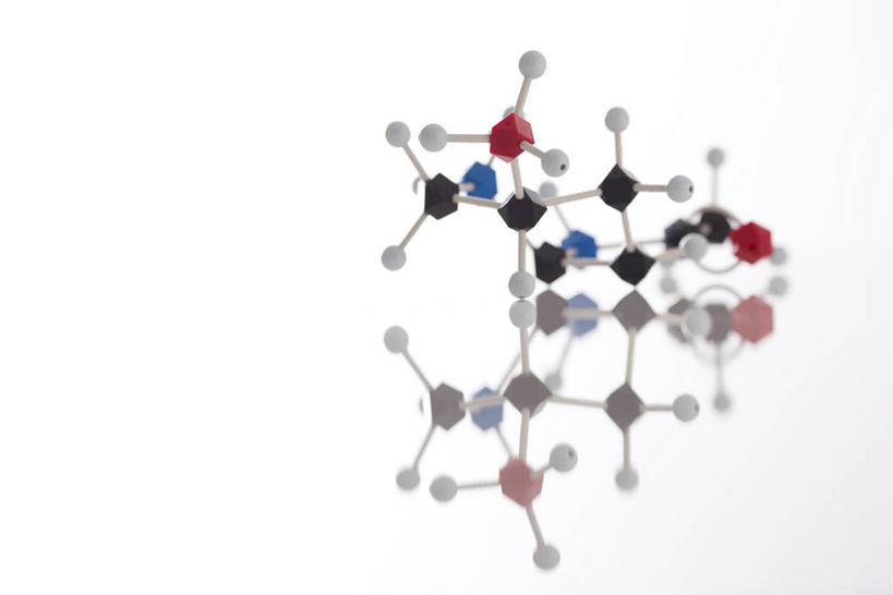 无人,横图,室内,特写,白天,白色背景,正面,分子,桌面,桌子,静物,阴影,反射,化学,影子,白色,倒影,模型,摄影,影棚,倒映,原子,粒子,反照,彩图,影棚拍摄,拍摄