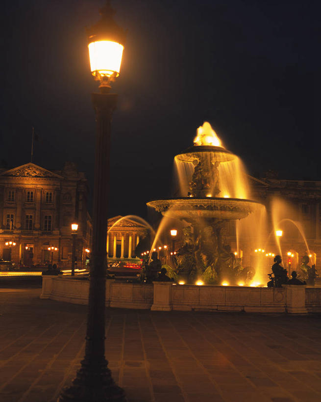 无人,广场,竖图,室外,夜晚,正面,度假,美景,水,城市风光,城市,路灯,喷泉,夜景,照明,雕塑,法国,巴黎,欧洲,阴影,飞溅,艺术,装饰,溅,光线,雕刻,雕像,液体,影子,景观,水滴,灯光,首都,文化,娱乐,灯,水珠,天空,工艺品,天,品味,享受,休闲,景色,放松,纪念,照亮,美术,照明设备,西欧,喷洒,法兰西,主题,水景,陈列,法兰西共和国,协和广场,功能,美学,美观,法兰西第五共和国,巴黎协和广场,法兰西岛,法兰西岛大区,设计,彩图,巴黎省,巴黎市