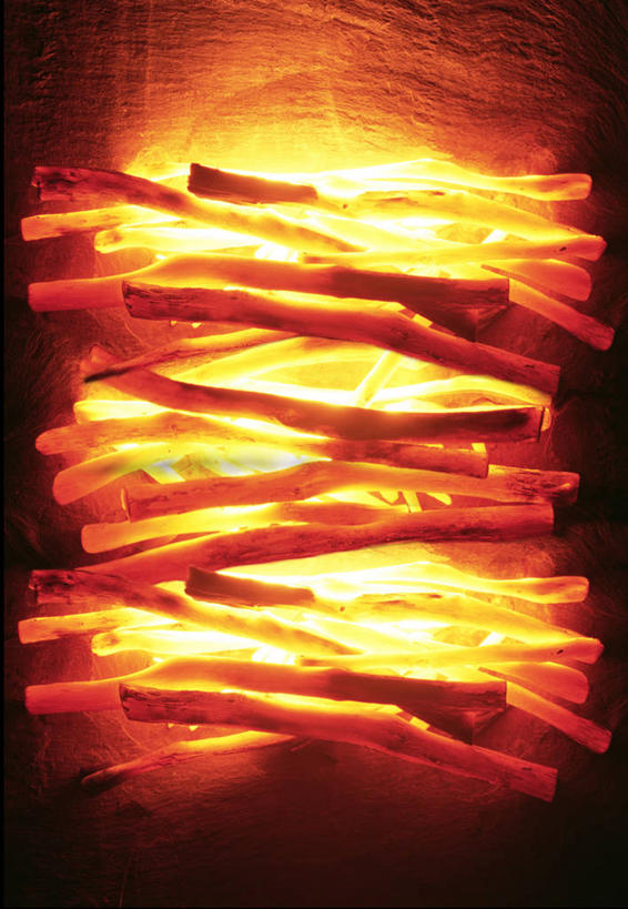 无人,竖图,室外,特写,夜晚,正面,热情,煤炭,火,阴影,光线,火焰,影子,燃烧,点燃,能源,火光,燃料,煤,能量,煤矿,矿业,化石燃料,彩图