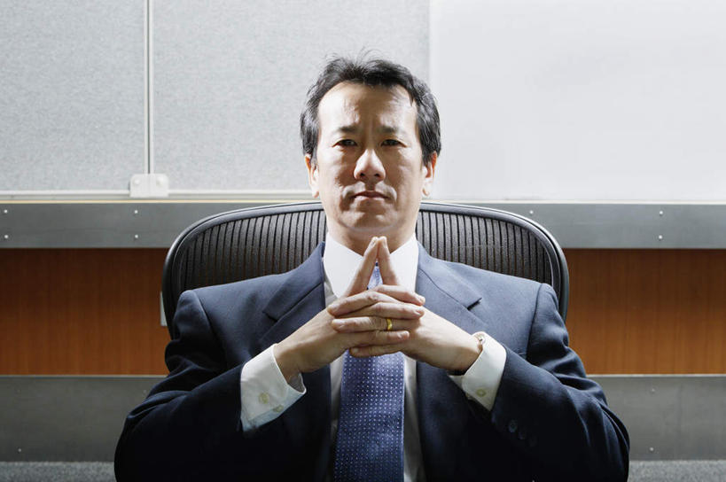 东方人,一个人,商务人士,商务男性,办公室,会议室,坐,双手交叉,横图,室内,白天,正面,衬衫,亚洲,仅一个男性,仅一个人,仅一个中年男性,套装,注视,黄种人,观察,看,观看,察看,关注,商务装,工薪阶层,男人,男性,中年男性,亚洲人,白领,上班族,十字手,坐着,半身,彩图,衬衣,会场