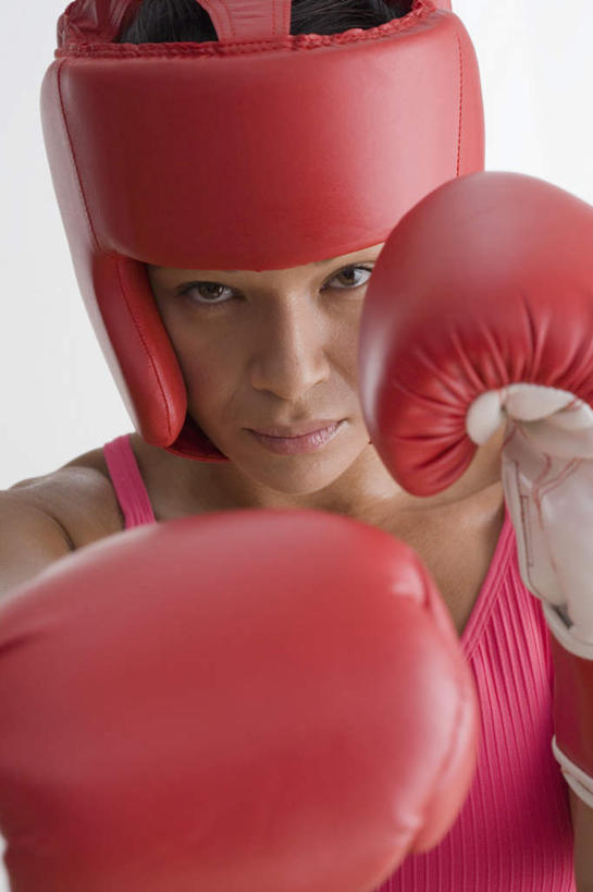 西方人,脸,头,脸颊,一个人,拳击手,竖图,室内,特写,白天,白色背景,正面,锻炼,运动,拳击,欧洲,欧洲人,仅一个年轻女性,仅一个女性,仅一个人,头盔,拳击手套,肩膀,红色,手套,摄影,影棚,出拳,打拳,体育,年轻女性,女人,女性,头部,脸部,脸蛋,面部,拳击家,拳击运动员,半身,彩图,影棚拍摄,健身,拍摄