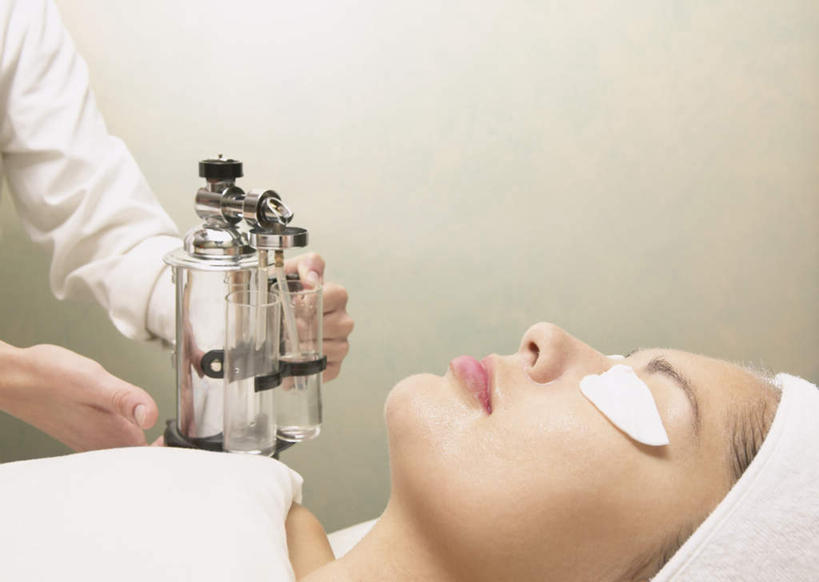 西方人,脸,头,脸颊,两个人,躺,闭眼,横图,俯视,室内,特写,白天,美容,仪器,欧洲,欧洲人,护肤,纺织物,设备,肩膀,毛巾,清洁,保养,SPA水疗,保健,温泉浴场,保暖,养身,透气,养颜,防水,储水,耐磨,吸水,卧着,年轻女性,女人,女性,白种人,头部,脸部,脸蛋,面部,矿泉疗养地,闭眼睛,闭着眼,闭着眼睛,躺着,卧,半身,彩图,高角度拍摄,水疗