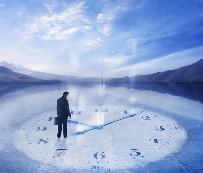 西方人,一个人,商务男性,站,横图,室外,灌溉,数码,科技,山,山脉,建筑,欧洲,欧洲人,仅一个男性,仅一个人,蓄水,阴影,套装,网络,时钟,高山,山川,云,云朵,高光,几何,计算机图形,合成,云彩,建设,水坝,水库,仅一个年轻男性,背面,白云,蓝天,天空,钟表,群山,天,站着,发电,时针,秒针,电脑合成图,数码合成图,分针,商务装,工薪阶层,坝,航运,防洪,供水,水力发电,男人,男性,年轻男性,白种人,白领,上班族,站立,彩图,全身