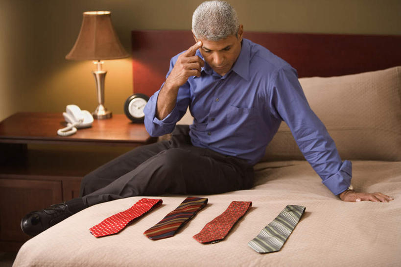 西方人,商务人士,商务男性,办公室,家,坐,横图,室内,白天,正面,衬衫,西装,商务,职员,床,台灯,欧洲,欧洲人,一排,阴影,套装,正装,整齐,光线,影子,房屋,屋子,灯光,床单,领带,注视,职业装,被子,楼房,住宅,灯,排列,灯具,观察,看,金融,商务套装,单人床,经济,观看,察看,被单,挑选,象征,庄重,照明设备,队列,关注,商务装,选择,身份,贸易,工薪阶层,正式,地位,白种人,白领,商人,上班族,坐着,半身,彩图,衬衣,西服,房子,白领阶层,办公室职员