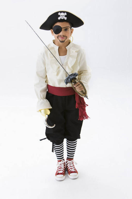 蝶泳,西方人,儿童,一个人,站,室内,白天,正面,锻炼,纯洁,运动,帽子,欧洲,欧洲人,仅一个男性,仅一个人,握,服装,节日,庆祝,速度,拿,拿着,注视,文化,娱乐,一个,小孩,衣服,观察,看,站着,仅一个小孩,庆典,万圣节,眼罩,可爱,力量,平衡,童年,童趣,握着,遮,遮掩,摄影,服饰,影棚,单个,观看,纪念,技巧,协调,察看,掩盖,剑,遮挡,衣着,穿着,关注,灵敏,表演服,演出服,击剑运动,童真,烂漫,无邪,遮盖,柔韧,花剑,趣味,耐力,抗争,一顶,掩饰,佩剑,锐剑,重剑,剑术,衣饰,道具服,体育,天真,击剑,男孩,男人,男性,白种人,孩子,站立,彩图,全身,影棚拍摄,健身,拍摄,睡眠眼罩,遮光眼罩,男生,海盗帽