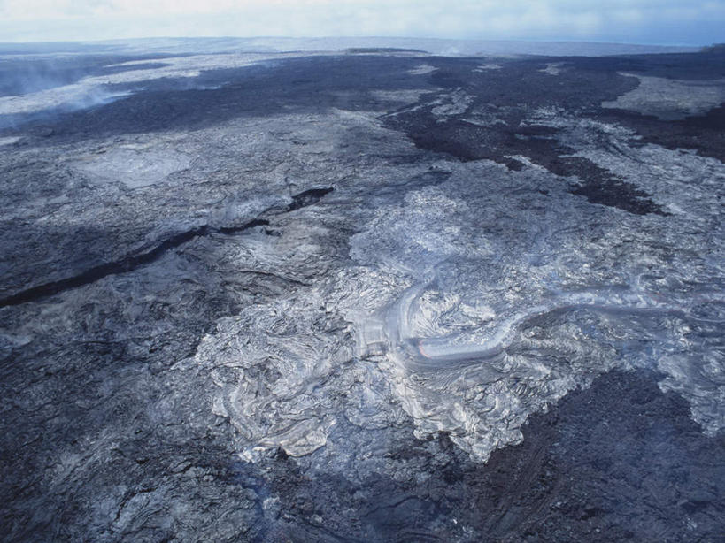 无人,横图,俯视,航拍,室外,白天,旅游,度假,岛屿,火山,石头,美景,夏威夷,美国,阴影,光线,石子,影子,地平线,景观,云,云朵,辽阔,地面,云彩,娱乐,蓝色,白云,蓝天,天空,阳光,自然,天,享受,休闲,广阔,景色,放松,晴朗,一望无际,北美,北美洲,鸟瞰,自然风光,延伸,美洲,夏威夷岛,夏威夷州,爱洛哈之州,天地相交,北亚美利加洲,亚美利加洲,大岛,无边无际,一马平川,活火山,列岛,群岛,石块,岩石,诸岛,晴空,彩图,高角度拍摄