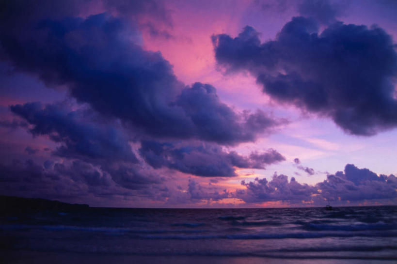 无人,横图,室外,白天,仰视,旅游,度假,海浪,海洋,美景,日落,景观,浪花,水平线,晚霞,霞光,云,云朵,落日,辽阔,海平线,云彩,娱乐,蓝色,白云,蓝天,天空,自然,海水,黄昏,天,享受,休闲,广阔,景色,彩霞,放松,一望无际,自然风光,海景,无边无际,一马平川,夕照,高积云,大海,风浪,海,海水的波动,近岸浪,涌浪,夕阳,彩图,低角度拍摄,水天相接,水天一线,斜阳