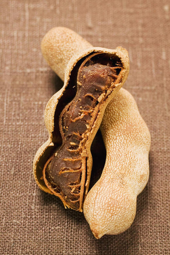 无人,竖图,俯视,室内,特写,白天,餐桌,桌子,水果,阴影,新鲜,反射,影子,调味,生食,香料,佐料,食品,棕色,果实,草药,食物,摄影,有机食品,绿色食品,影棚,餐台,配料,草本,罗望子,作料,酸豆,酸角,彩图,高角度拍摄,影棚拍摄,拍摄