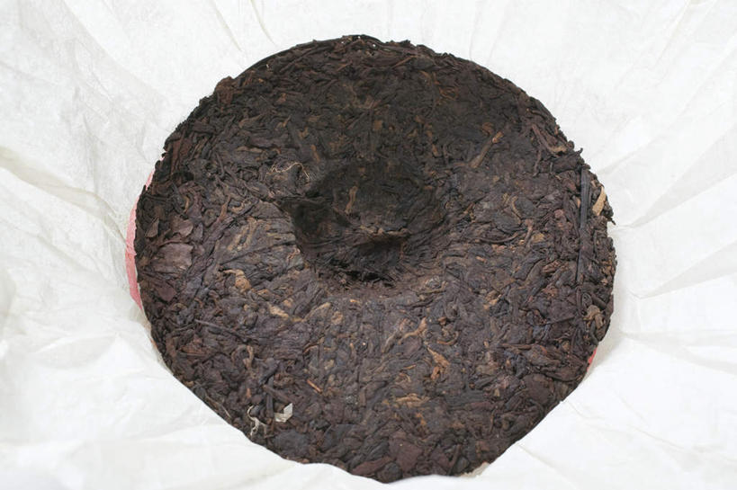 无人,横图,俯视,室内,特写,白天,幸福,茶,包装,包装纸,纸,茶叶,纸张,娱乐,享受,休闲,温馨,放松,乐趣,包装材料,提神,舒适,牛皮纸,醒脑,饼茶,茶饼,团茶,彩图,高角度拍摄