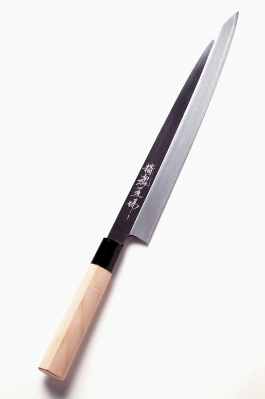 无人,竖图,俯视,室内,特写,白天,白色背景,纯洁,餐桌,桌子,静物,金属制品,一把,阴影,锐利,反射,金属,工具,影子,银色,刀具,刀,摄影,信仰,影棚,餐台,锋利,尖锐,高贵,菜刀,尖利,雅致,切菜刀,犀利,厉害,彩图,高角度拍摄,影棚拍摄,拍摄