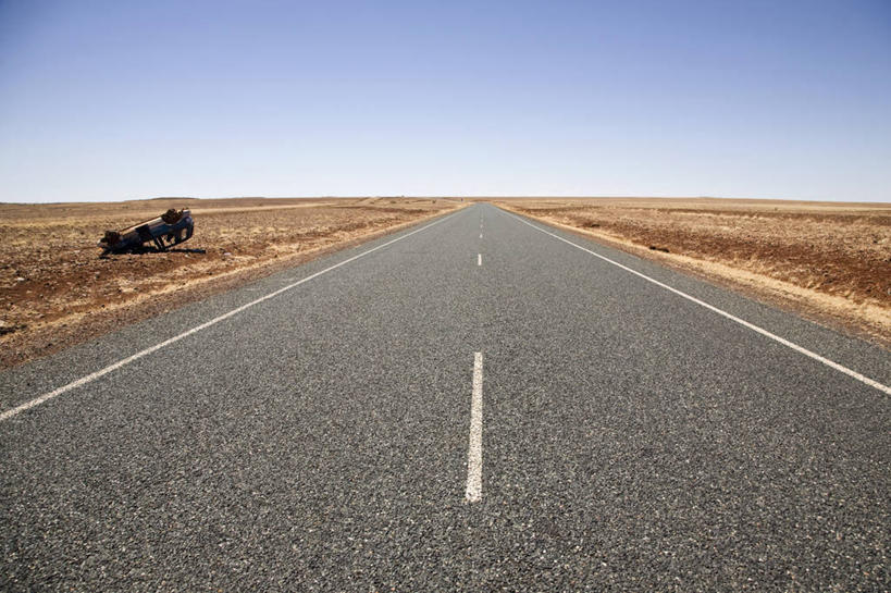 无人,横图,室外,白天,正面,消失点,旅游,度假,美景,植物,道路,路,公路,澳大利亚,阴影,枯萎,光线,影子,地平线,景观,辽阔,分界线,枯草,地面,停车线,交通,娱乐,草,黄色,蓝色,蓝天,天空,阳光,自然,天,享受,休闲,广阔,景色,放松,晴朗,车行道,车行道分界线,一望无际,自然风光,延伸,标线,大洋洲,澳洲,车行线,万里无云,南方大陆,天地相交,澳大利亚联邦,西澳大利亚,西澳大利亚州,无边无际,一马平川,黑德兰港,晴空,晴空万里,马路,彩图,没影点,灭点