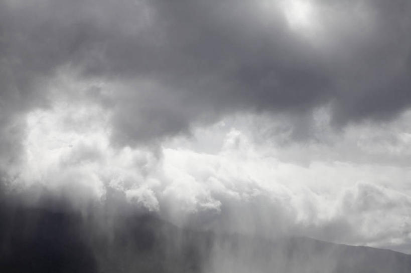 无人,横图,室外,白天,仰视,旅游,度假,美景,西班牙,欧洲,阴影,朦胧,模糊,光线,影子,景观,乌云,云,阴天,云朵,背光,云彩,娱乐,天空,阳光,自然,天,享受,休闲,景色,放松,昏暗,阴沉,加纳利群岛,南欧,自然风光,加那利群岛,逆光,西班牙王国,费罗岛,耶罗岛,彩图,低角度拍摄