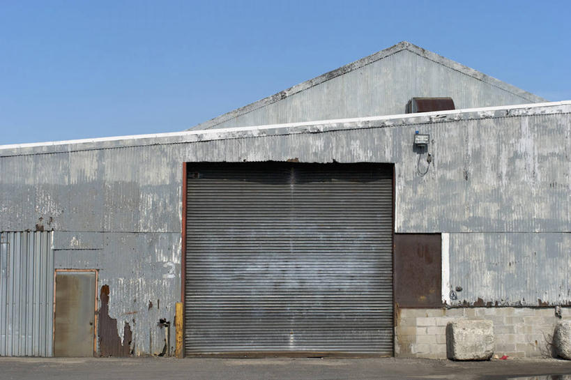 无人,家,横图,室外,白天,正面,度假,美景,门,城市风光,城市,纽约,美国,阴影,光线,影子,房屋,墙,屋子,景观,公寓,娱乐,洋房,楼房,墙壁,墙面,住宅,蓝色,灰色,蓝天,天空,阳光,门框,天,享受,休闲,景色,放松,旋转门,晴朗,北美,北美洲,美洲,纽约州,万里无云,帝国之州,帝国州,北亚美利加洲,亚美利加洲,晴空,晴空万里,彩图,房子