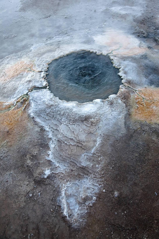 无人,竖图,俯视,航拍,室外,白天,旅游,度假,石头,美景,沙漠,温泉,雾,智利,沸腾,蒸汽,石子,景观,水蒸气,雾气,娱乐,自然,享受,休闲,温暖,景色,南美,放松,泉水,温和,气体,南美洲,拉丁美洲,鸟瞰,自然风光,美洲,沉积岩,蒸发,亚美利加洲,南亚美利加洲,智利共和国,地热,阿塔卡马沙漠,水成岩,大漠,砂漠,石块,岩石,彩图,高角度拍摄