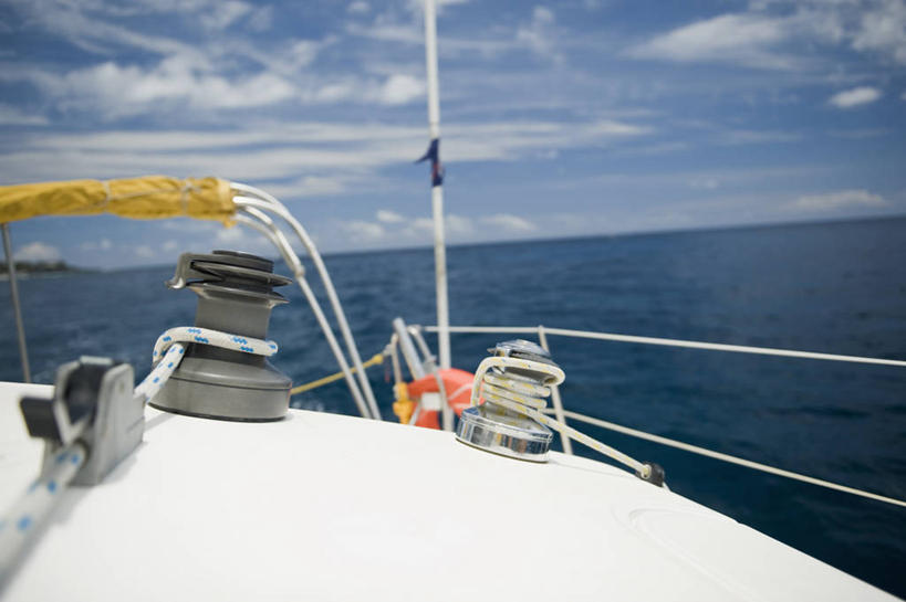 无人,横图,室外,白天,正面,旅游,度假,海浪,海洋,美景,船,法国,欧洲,一艘,阴影,光线,影子,景观,浪花,水平线,云,云朵,辽阔,游艇,海平线,云彩,娱乐,蓝色,白云,蓝天,天空,阳光,自然,海水,交通工具,天,享受,休闲,广阔,景色,放松,晴朗,一望无际,自然风光,载具,海景,法兰西共和国,法兰西第五共和国,无边无际,一马平川,留尼汪,留尼汪岛,大海,风浪,海,海水的波动,近岸浪,涌浪,晴空,彩图,水天相接,水天一线