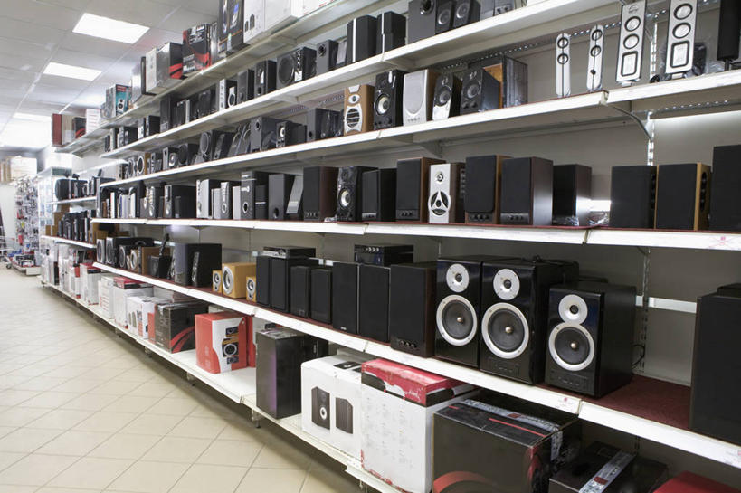 无人,商店,横图,室内,白天,正面,陶醉,快乐,静物,照明,一排,许多,阴影,整齐,并列,并排,光线,影子,灯光,音箱,音乐,商铺,顶灯,货架,架子,灯,排列,灯具,享受,照亮,照明设备,队列,陈列架,平行,市肆,商号,彩图,店铺,沉醉