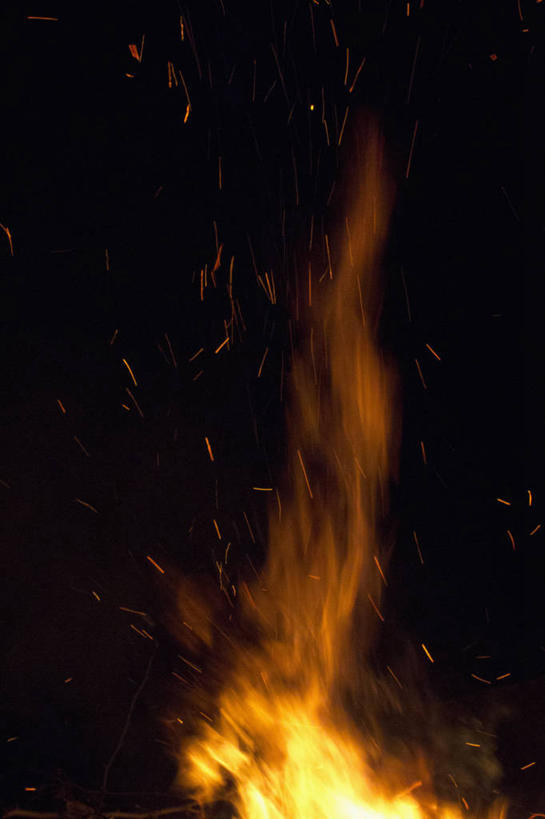 无人,竖图,室外,夜晚,正面,热情,美景,火,火焰,景观,燃烧,红色,自然,景色,自然风光,彩图