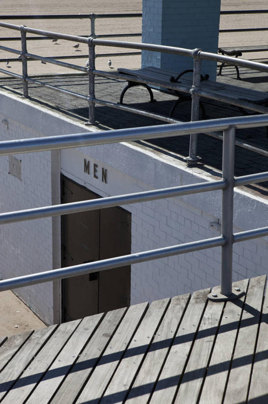 无人,家,栏杆,竖图,俯视,室外,白天,度假,美景,地板,门,城市风光,城市,纽约,美国,扶手,房屋,屋子,景观,公寓,曼哈顿,地面,娱乐,洋房,护栏,楼房,木地板,住宅,门框,享受,休闲,景色,放松,北美,北美洲,美洲,纽约州,帝国之州,帝国州,北亚美利加洲,亚美利加洲,布鲁克林,科尼岛,康尼岛,布鲁克林区,彩图,高角度拍摄,房子,曼哈顿岛