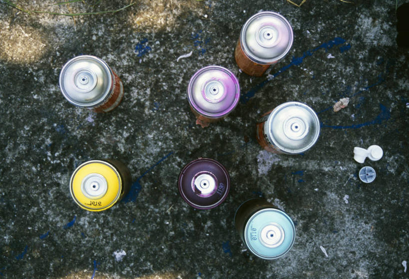 无人,横图,俯视,彩色,室外,特写,白天,建材,装修,建筑,静物,金属制品,许多,装饰,金属,材料,混凝土,很多,装潢,水泥,瓶子,建造,油漆,五颜六色,保护,涂料,色彩斑斓,喷雾瓶,五彩缤纷,五彩斑斓,五光十色,彩图,高角度拍摄,喷瓶,气雾漆,自喷漆