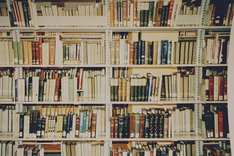 无人,图书馆,横图,室内,白天,正面,静物,书籍,一排,许多,整齐,并列,并排,很多,排列,书柜,书橱,队列,平行,浏览室,书,图书,彩图,书库,图书库,阅览室