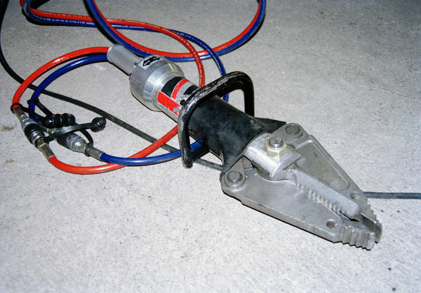 无人,横图,俯视,室内,特写,白天,安全,静物,塑料,地面,水管,红色,蓝色,塑料制品,消防,软管,灭火,消防器材,彩图,高角度拍摄,水带,消防水带