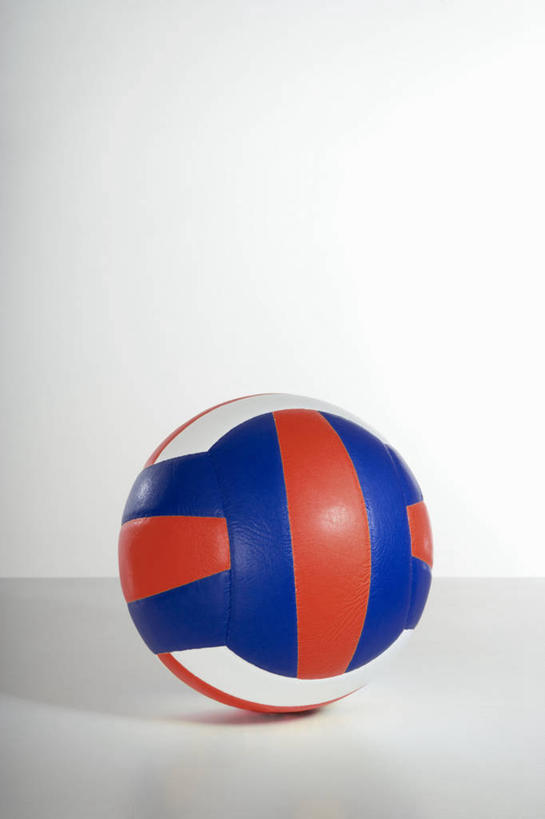 无人,竖图,室内,特写,白天,白色背景,正面,排球,静物,阴影,反射,影子,排球装备,运动器械,一个,红色,蓝色,白色,健身器械,摄影,影棚,单个,健身器材,排球运动,彩图,影棚拍摄,拍摄,运动器材