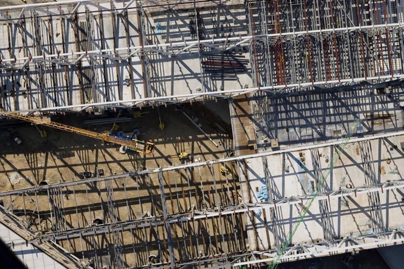 无人,横图,俯视,航拍,室外,白天,钢材,材料,钢丝,支架,架子,脚手架,施工,建筑工地,钢筋,支撑,固定,鸟瞰,钢条,地盘,建筑地盘,施工地盘,彩图,高角度拍摄,工地,稳固