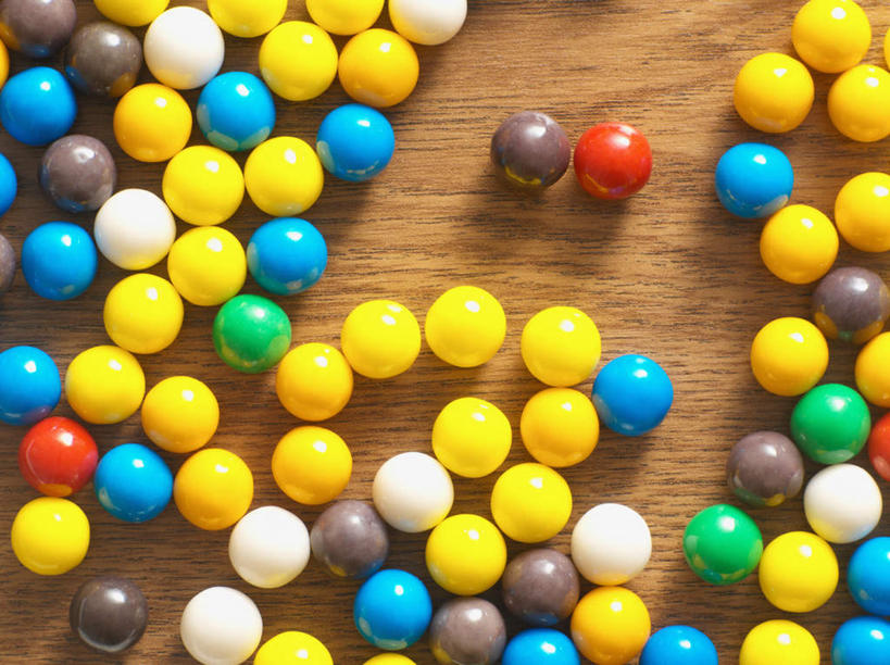 无人,横图,俯视,彩色,室内,特写,白天,餐桌,桌子,许多,阴影,光线,影子,食品,糖,糖果,甜点,甜品,球,食物,甜食,巧克力,摄影,影棚,餐台,五颜六色,色彩斑斓,五彩缤纷,巧克力糖,五彩斑斓,五光十色,彩图,高角度拍摄,影棚拍摄,拍摄