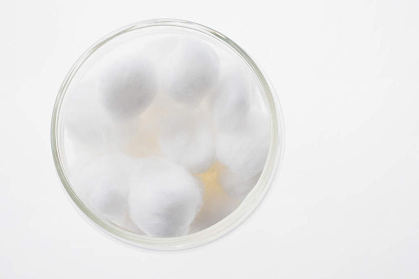 无人,横图,俯视,室内,特写,白天,白色背景,农作物,玻璃,一堆,阴影,堆叠,堆积,柔软,光线,影子,棉花,玻璃制品,纺织,一只,玻璃瓶,瓶子,健康,温暖,摄影,影棚,堆,纤维,广口瓶,柔和,暖和,彩图,高角度拍摄,影棚拍摄,拍摄