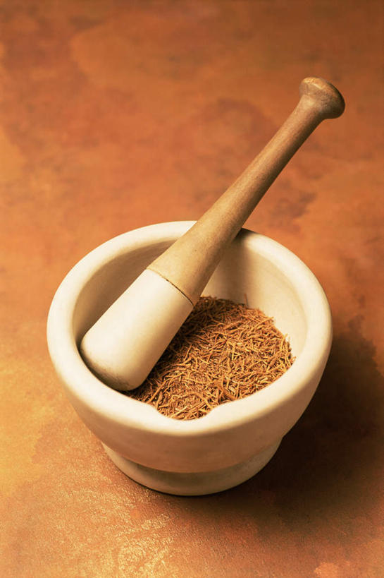 无人,竖图,室内,特写,白天,正面,一堆,许多,堆叠,堆积,黄色背景,粉末,干花,粉,器皿,摄影,影棚,堆,研磨,臼杵,研杵,研钵,粉状,粉剂,臼,彩图,影棚拍摄,拍摄