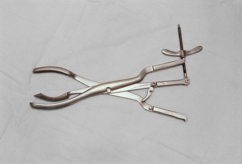 无人,横图,俯视,室内,特写,白天,静物,金属制品,修剪,灰色背景,金属,工具,剪刀,一个,摄影,影棚,单个,裁剪,剪子,剪裁,切割,手术剪刀,手术剪,彩图,高角度拍摄,影棚拍摄,拍摄