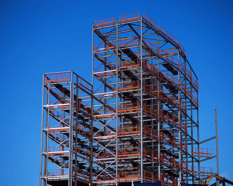 无人,横图,室外,白天,仰视,支架,架子,脚手架,施工,蓝色,蓝天,天空,建筑工地,天,晴朗,支撑,固定,万里无云,地盘,建筑地盘,施工地盘,晴空,晴空万里,彩图,低角度拍摄,工地,稳固