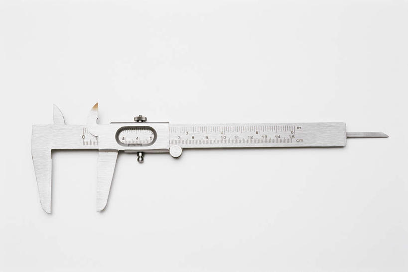 无人,横图,俯视,室内,特写,白天,白色背景,纯洁,静物,测量,标志,数字,文字,字符,刻度,银色,标识,一个,尺,摄影,阿拉伯数字,信仰,影棚,单个,测量工具,精密,尺子,游标卡尺,高贵,精度,精准,精细,量具,量仪,雅致,卡尺,标卡尺,量爪,主尺,深度尺,游标尺,彩图,高角度拍摄,影棚拍摄,拍摄