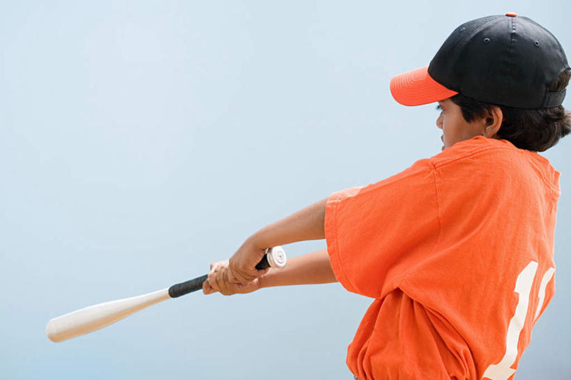 东方人,儿童,一个人,站,横图,室内,白天,侧面,运动服,锻炼,纯洁,运动,棒球,垒球,帽子,黑人,亚洲,仅一个男性,仅一个人,蓝色背景,服装,注视,黄种人,运动帽,球,小孩,衣服,观察,看,站着,仅一个小孩,鸭舌帽,可爱,童年,童趣,摄影,服饰,影棚,观看,察看,挥动,挥舞,衣着,穿着,关注,童真,烂漫,无邪,一顶,衣饰,摆荡,体育,天真,男孩,男人,男性,亚洲人,孩子,站立,半身,彩图,影棚拍摄,健身,拍摄,男生,运动装