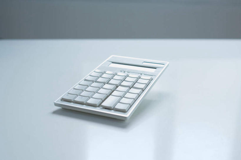 无人,横图,室内,特写,白天,正面,计算器,桌面,桌子,计算,科学,木制,办公用品,一个,木制品,理财,财务,单个,数学,彩图