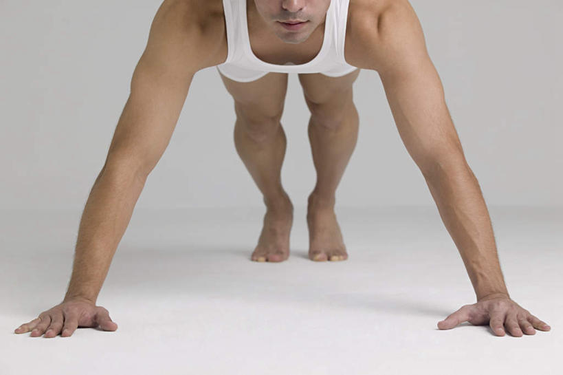 西方人,肌肉,健壮,一个人,俯卧撑,横图,室内,白天,白色背景,正面,欧洲,欧洲人,仅一个男性,仅一个人,撑,服装,休闲装,仅一个年轻男性,衣服,休闲,健康,休闲服,活力,力量,摄影,服饰,影棚,青春,撑着,强壮,男人,男性,年轻男性,白种人,半身,彩图,影棚拍摄,拍摄